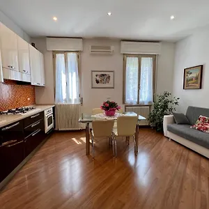  Appartamento Charming Near Saragozza Italia