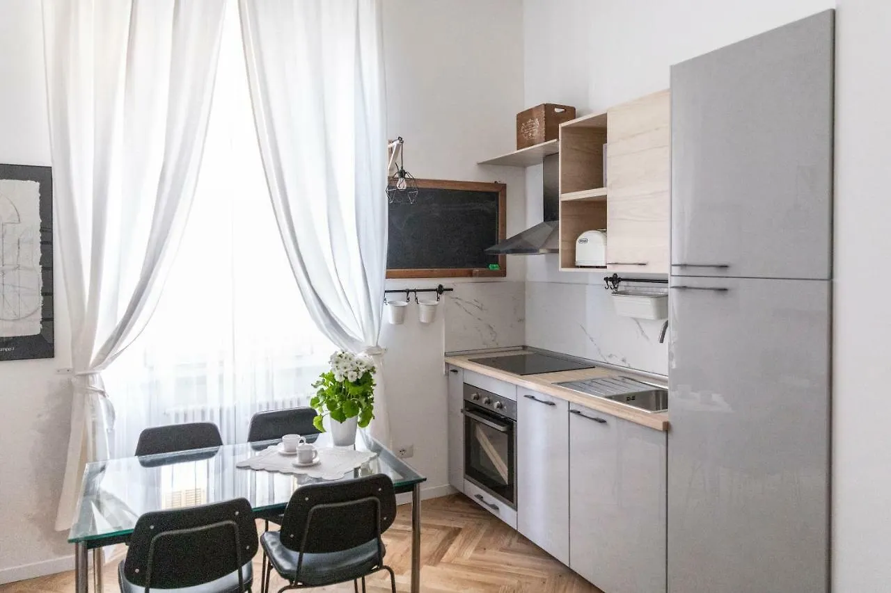 Appartamento Menabrea 33 - Stylish Apartment! Milano Italia